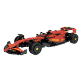 F1 Formula Car Rouge en briques 1:8 – vue trois-quarts arrière montrant l'aileron
