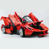 Ferrari LaFerrari en briques 1:8 gros plan roues et freins
