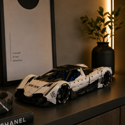 Devel Sixteen V16 en briques 1:8 – Boîte et packaging du set 4016 pièces | TrackBricks