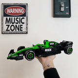 Kick Sauber F1 C45 2025 en Briques 1:24 – Vue produit TrackBricks
