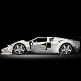Lamborghini Countach en briques 1:8 – gros plan sur le moteur V12 détaillé