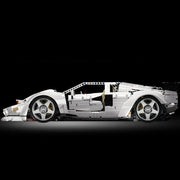 Lamborghini Countach en briques 1:8 – gros plan sur le moteur V12 détaillé
