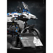 Moto R1250 GS Adventure en briques 1:5 – Vue arrière et échappement | TrackBricks