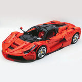 Ferrari LaFerrari en briques 1:8 vue latérale - Design Thijs de Boer
