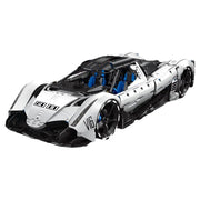 Devel Sixteen V16 en briques 1:8 – vue principale de l'hypercar sur fond sombre