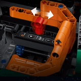 Peugeot Le Mans en briques 1:8 – gros plan sur les suspensions et les roues