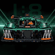 Peugeot Le Mans en briques 1:8 – vue de profil montrant les proportions d'endurance
