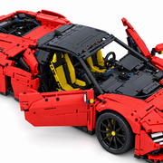 Italian Rosso 90 Supercar 1:8 — Free Tribe 31006 — Habitacle et portes