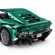 British Grand Tourer V12 1:8 — GULY 10662 — Détail arrière