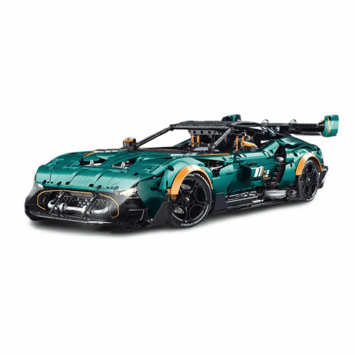 Aston Martin Vulcan en briques 1:8 – vue trois-quarts avant montrant le capot plongeant