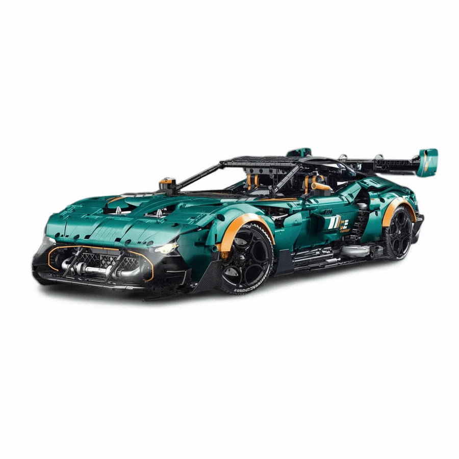 Aston Martin Vulcan en briques 1:8 – vue trois-quarts avant montrant le capot plongeant
